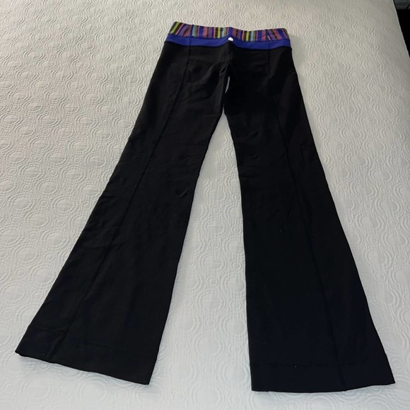 Lululemon Flare Leggings Size 4 - Picture 2 of 4